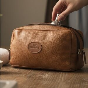 KING RANCH Docil Leather Doppler Kit Toiletry Bag Large Dual Zip Russet Brown